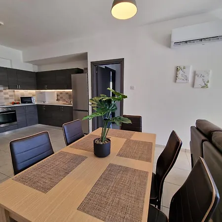 Apartment Tropical Paradise 200m From Finikoudes