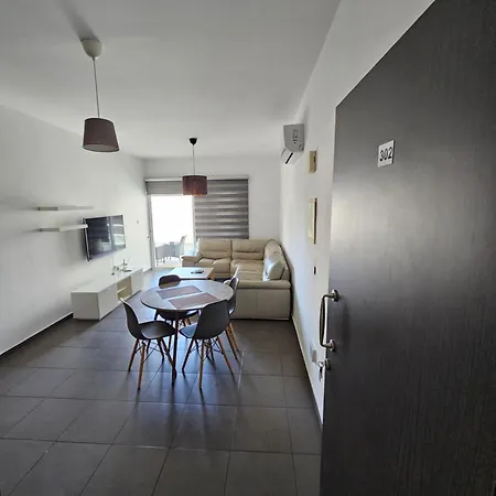 Apartment Tropical Paradise 200m From Finikoudes