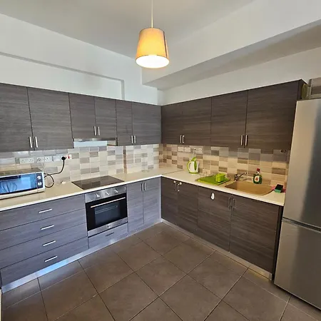 Tropical Paradise 200m From Finikoudes Apartment *