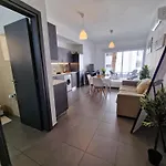 Apartment Tropical Paradise 200m From Finikoudes Larnaca
