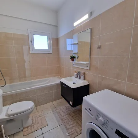 Tropical Paradise 200m From Finikoudes Apartament *