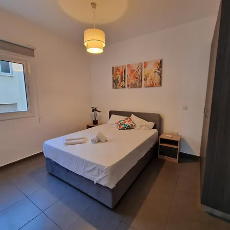 Tropical Paradise 200m From Finikoudes