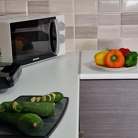 Tropical Paradise 200m From Finikoudes アパート *