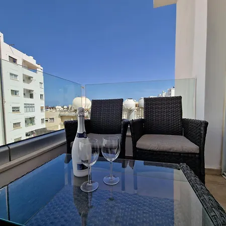 Tropical Paradise 200m From Finikoudes Апартаменты *