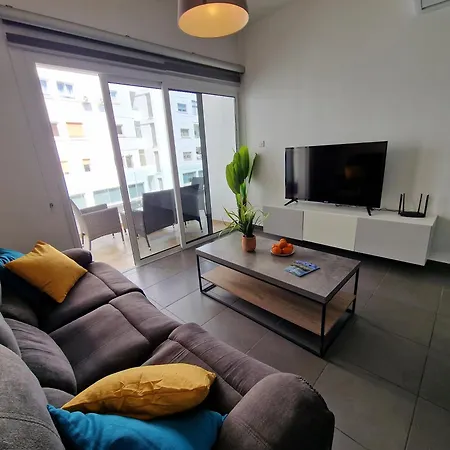 Tropical Paradise 200m From Finikoudes *