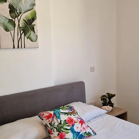 דירה Tropical Paradise 200m From Finikoudes *