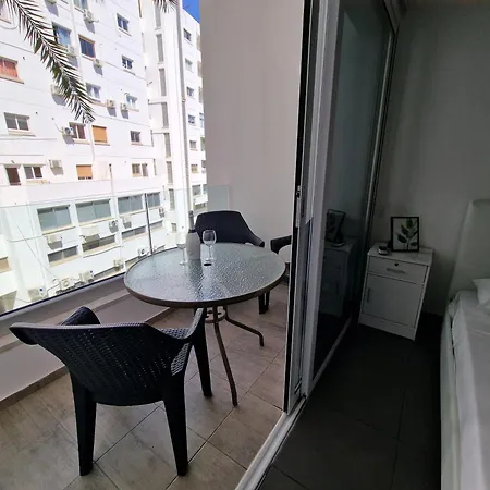 Tropical Paradise 200m From Finikoudes * Larnaca